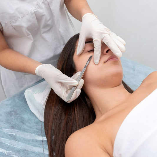 Limpieza Facial con Dermaplaning