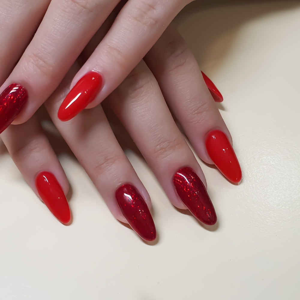 Manicura con Esmaltado Semipermanente
