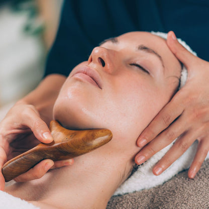 Tratamiento Antiedad con Maderoterapia Facial