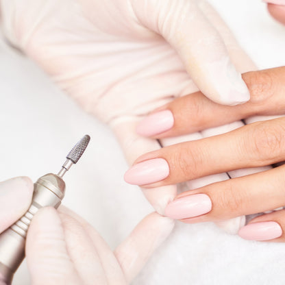 Manicura y extensión de uñas con AcrylGel