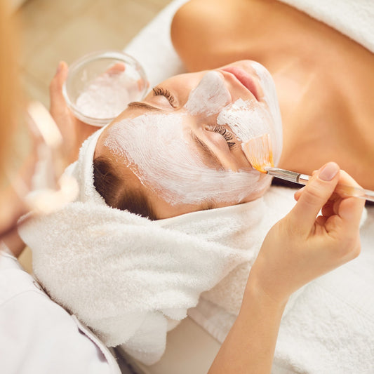 🌸 Promoción de Marzo: Pack Face & Body – Limpieza y Tratamiento Facial, Masaje Detox y Maderoterapia 🌸